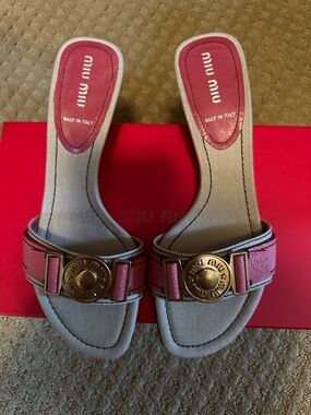 New in original box Miu Miu Pink Leather Slide Mules with Gold-Tone Medallions